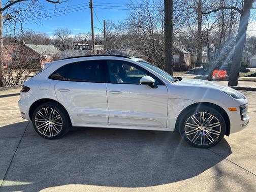 White 2017 Porsche Macan Macan S