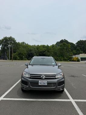Gray 2013 Volkswagen Touareg VR6 Sport