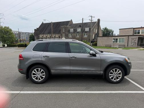 Gray 2013 Volkswagen Touareg VR6 Sport
