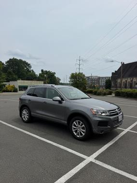 Gray 2013 Volkswagen Touareg VR6 Sport
