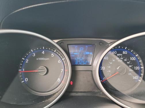 Silver 2013 Hyundai TUCSON GLS