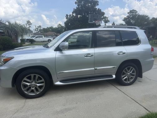 Silver 2015 Lexus LX 570 Base