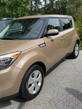 Brown 2016 Kia Soul Base