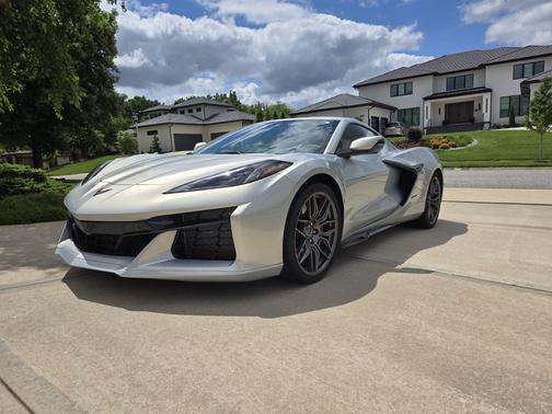 2023 Chevrolet Corvette Z06 w/2LZ