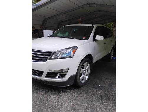 White 2017 Chevrolet Traverse 1LT