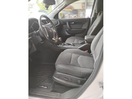 White 2017 Chevrolet Traverse 1LT