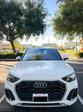 White 2025 Audi Q5 45 S line Premium