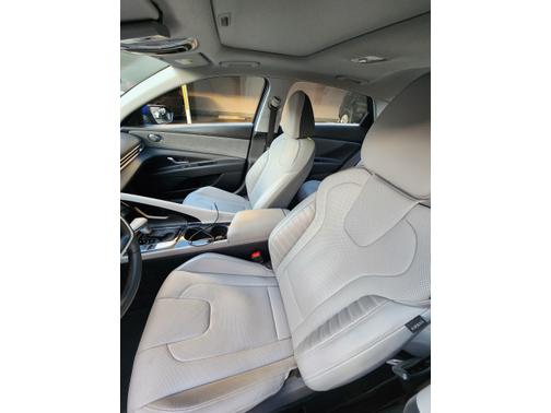 2023 Hyundai ELANTRA HEV Limited