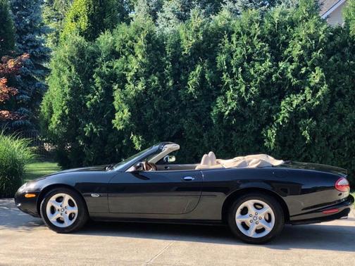 Black 2000 Jaguar XK8 Base
