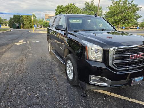 Black 2017 GMC Yukon SLT