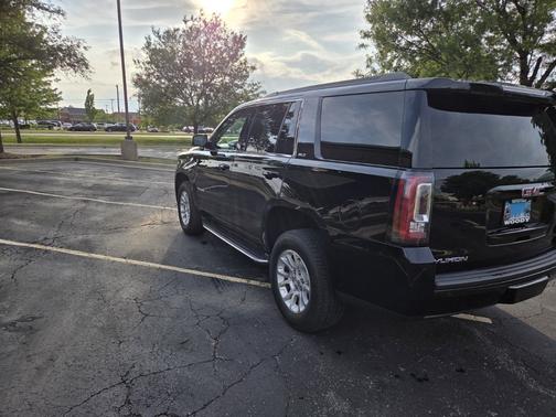 Black 2017 GMC Yukon SLT