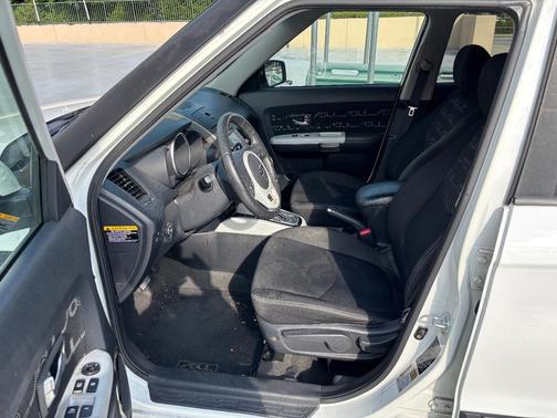 White 2012 Kia Soul +
