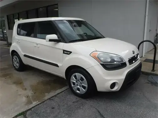 White 2012 Kia Soul +