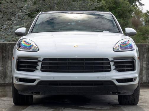 White 2021 Porsche Cayenne Cayenne