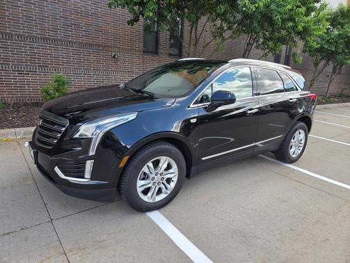 Black 2018 Cadillac XT5 Base