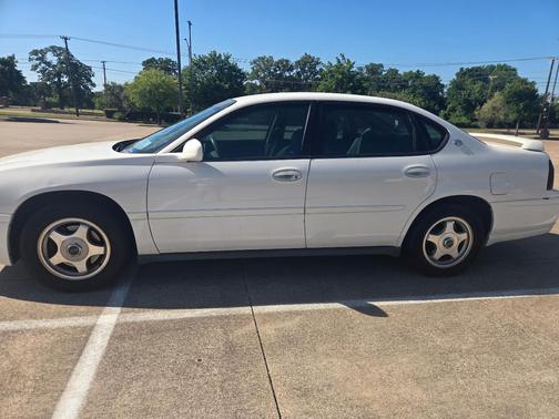 White 2005 Chevrolet Impala Base