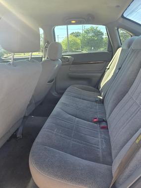 White 2005 Chevrolet Impala Base