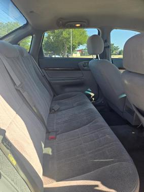 White 2005 Chevrolet Impala Base