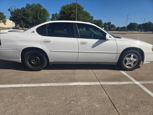 White 2005 Chevrolet Impala Base