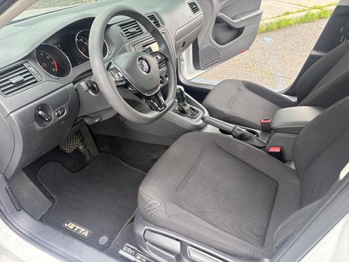 White 2016 Volkswagen Jetta 1.4T S