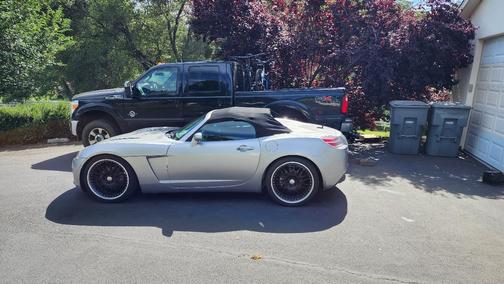 Silver 2007 Saturn Sky Red Line