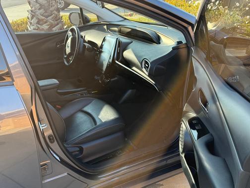 2020 Toyota Prius Prime XLE