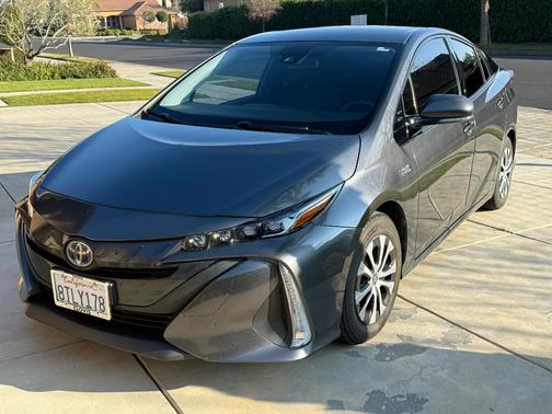 2020 Toyota Prius Prime XLE