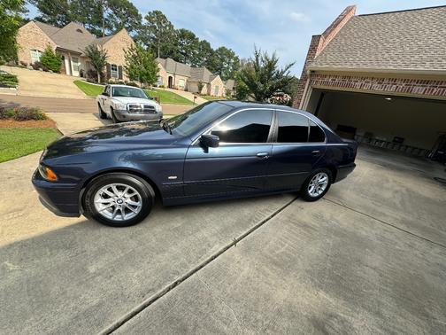 2003 BMW 525 i