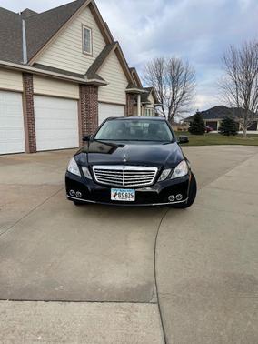 Black 2010 Mercedes-Benz E-Class E 350 4MATIC