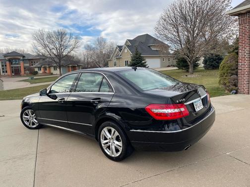 Black 2010 Mercedes-Benz E-Class E 350 4MATIC