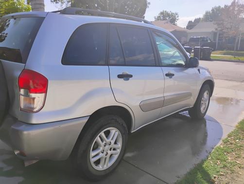 Silver 2003 Toyota RAV4 Base