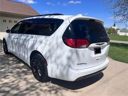 2020 Chrysler Pacifica Launch Edition
