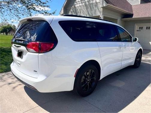 2020 Chrysler Pacifica Launch Edition