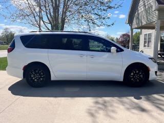 2020 Chrysler Pacifica Launch Edition