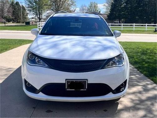 2020 Chrysler Pacifica Launch Edition