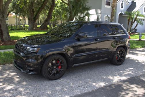 Photo 1 of 10 of 2017 Jeep Grand Cherokee SRT