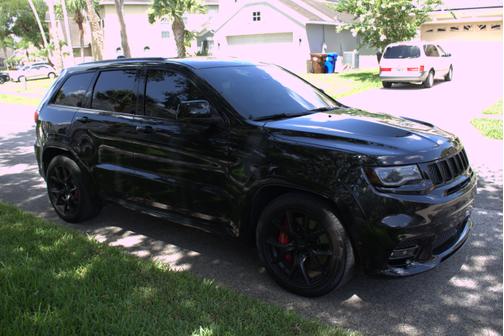 Photo 2 of 10 of 2017 Jeep Grand Cherokee SRT
