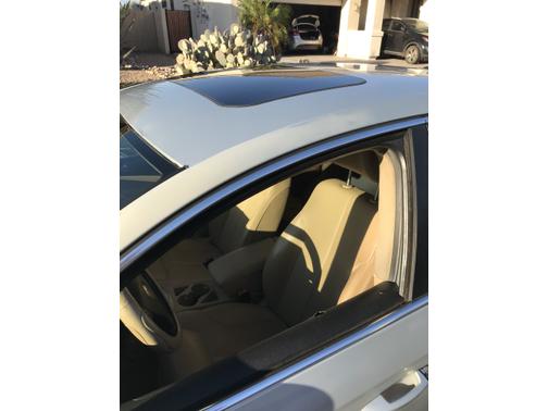 Photo 4 of 7 of 2009 Volkswagen Passat Komfort