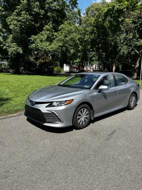 2023 Toyota Camry Hybrid LE