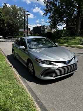 2023 Toyota Camry Hybrid LE