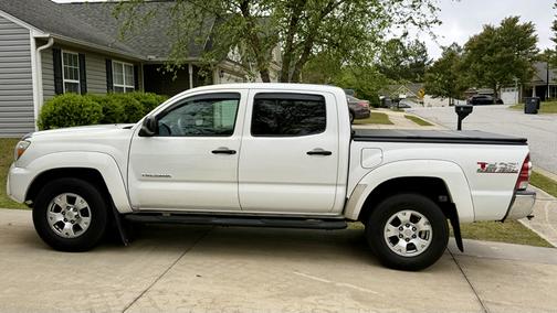 White 2015 Toyota Tacoma PreRunner