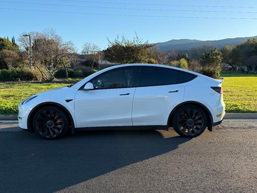 2022 Tesla Model Y Performance