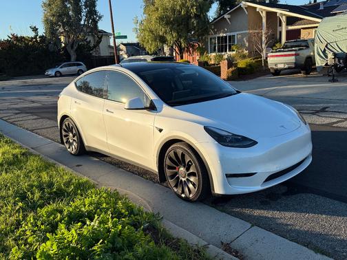 2022 Tesla Model Y Performance