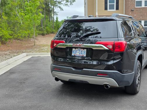 Black 2017 GMC Acadia SLT-1
