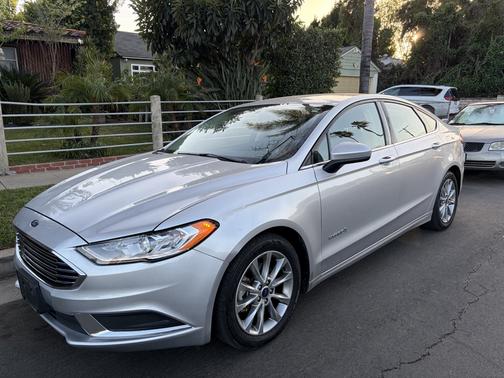 2017 Ford Fusion Hybrid SE