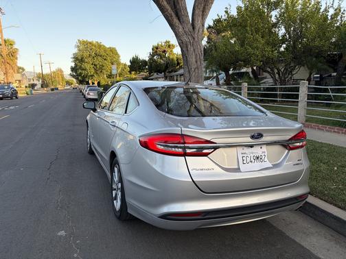 2017 Ford Fusion Hybrid SE
