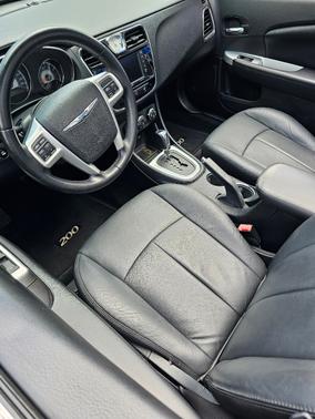 2011 Chrysler 200 Touring