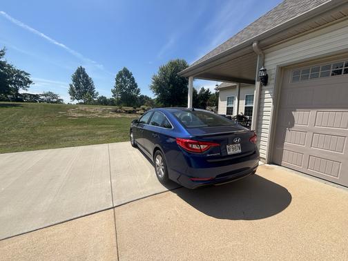 Blue 2016 Hyundai SONATA SE