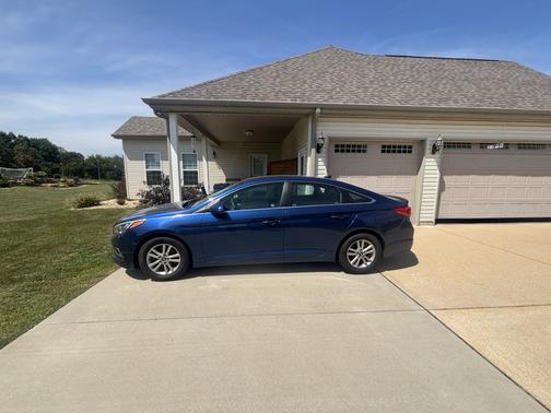 Blue 2016 Hyundai SONATA SE