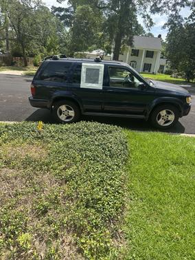 2002 INFINITI QX4 Base